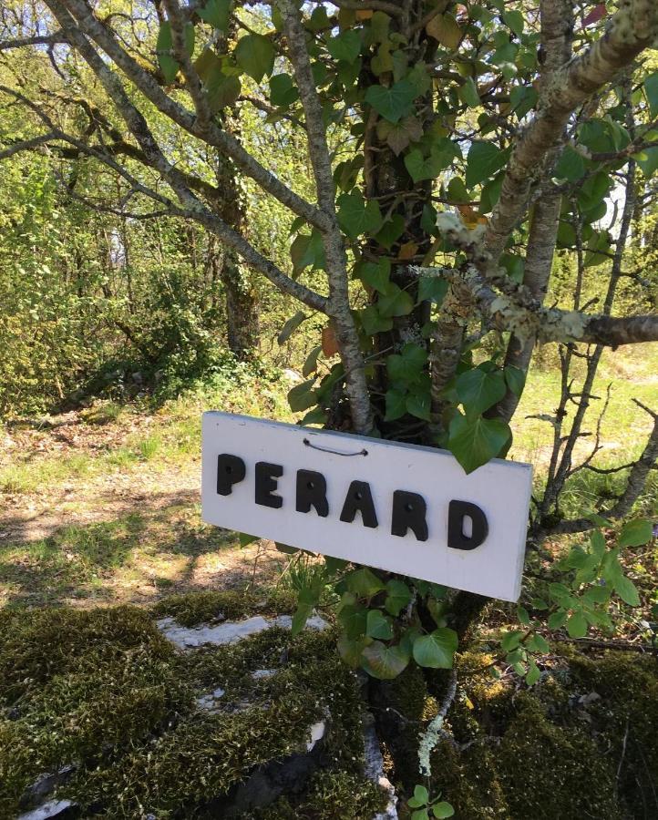 Les Gites Perard Caylus Экстерьер фото